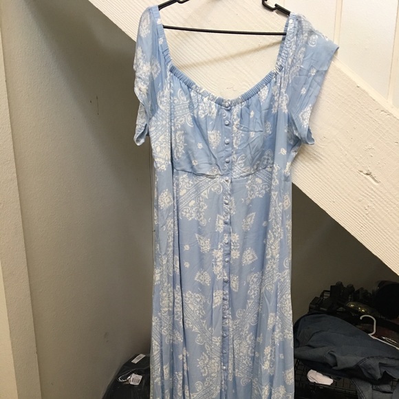 Dress - Picture 2 of 4